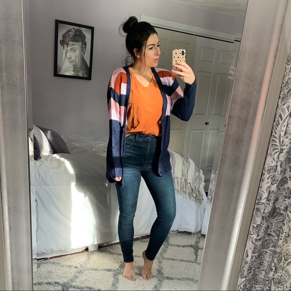 Color Block Cardigan - Picture 2 of 7